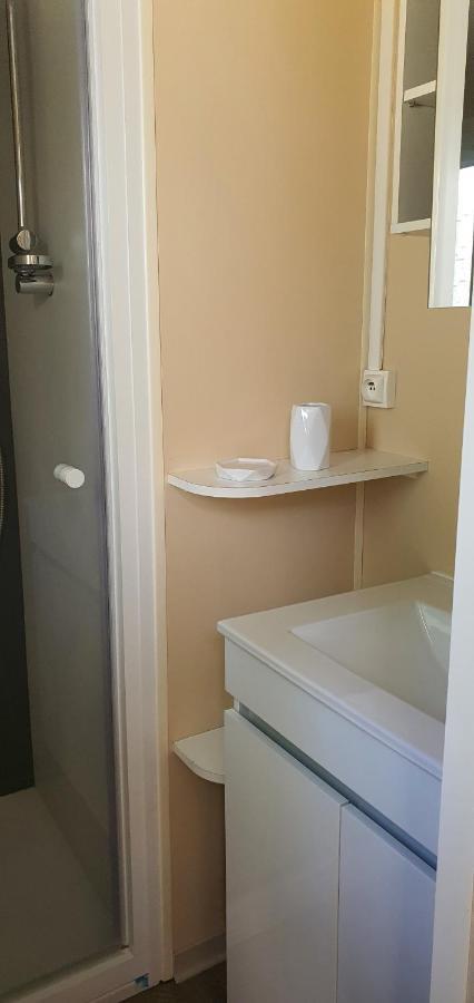 Mobil Home Climatise 6 Personnes La Roque-d'Antheron Exteriér fotografie