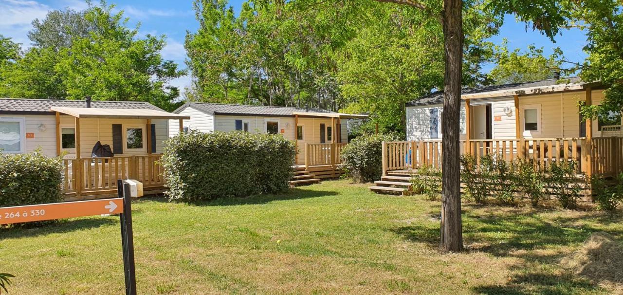 Mobil Home Climatise 6 Personnes La Roque-d'Antheron Exteriér fotografie